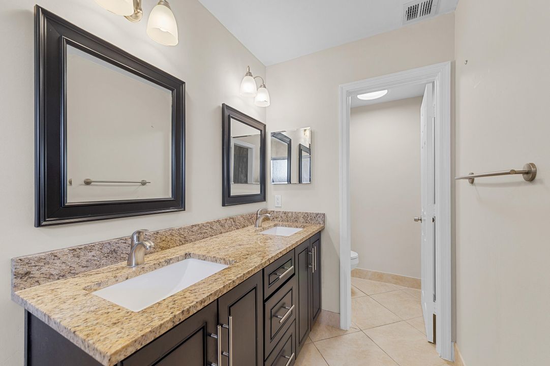 待售: $322,500 (2 贝兹, 2 浴室, 1558 平方英尺)