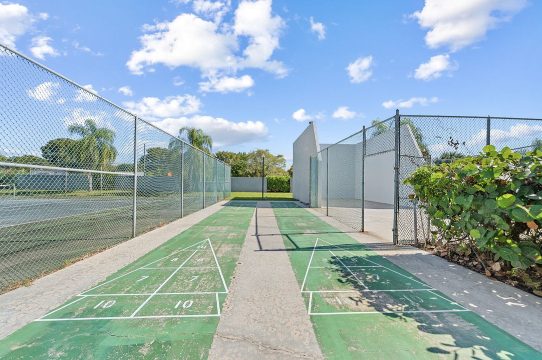 待售: $322,500 (2 贝兹, 2 浴室, 1558 平方英尺)