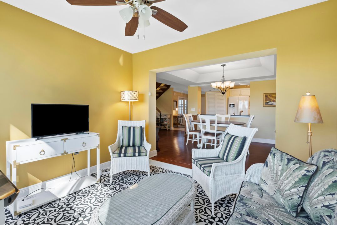 For Sale: $475,000 (3 beds, 2 baths, 2015 Square Feet)