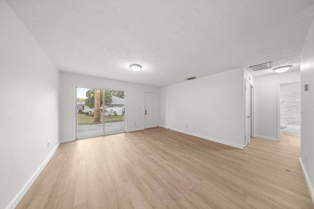 В аренду: $1,350 (2 спален, 1 ванн, 870 Квадратных фут)