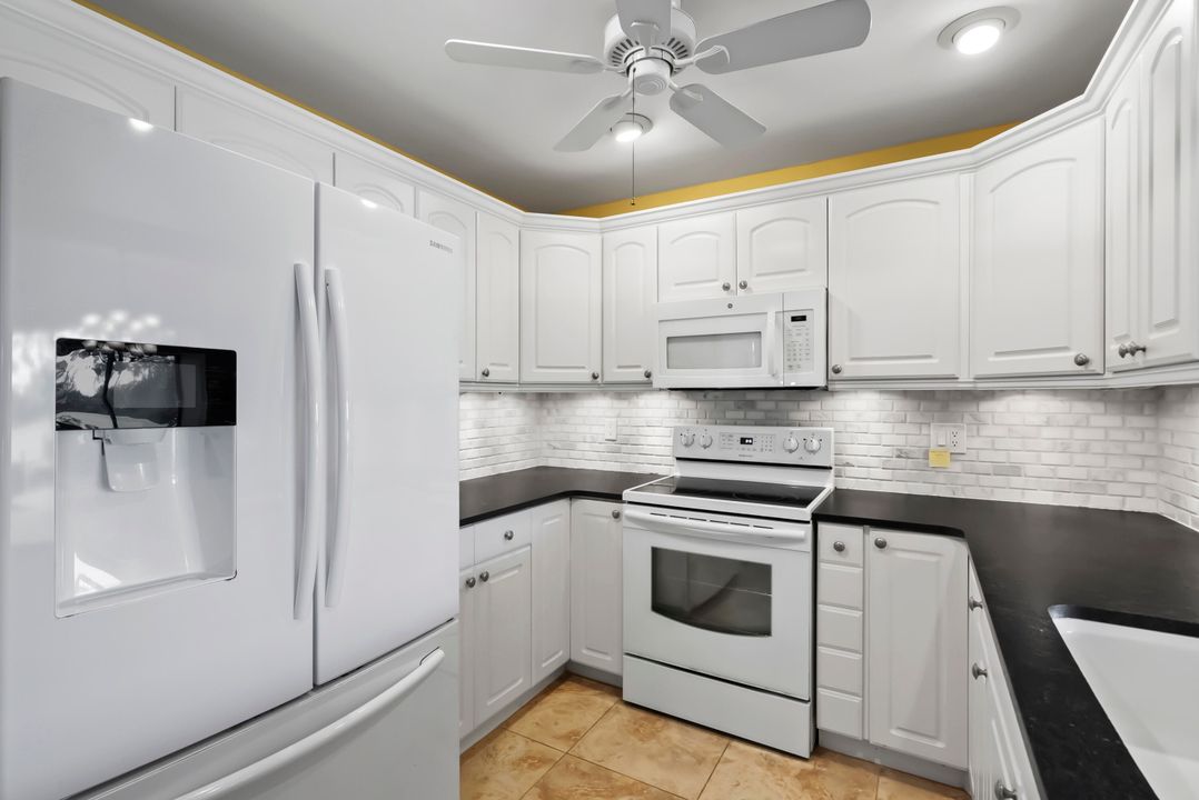 For Sale: $475,000 (3 beds, 2 baths, 2015 Square Feet)