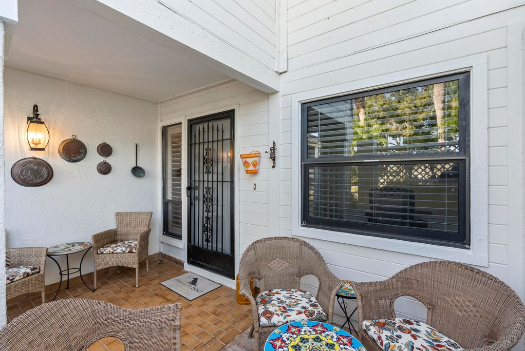 For Sale: $475,000 (3 beds, 2 baths, 2015 Square Feet)