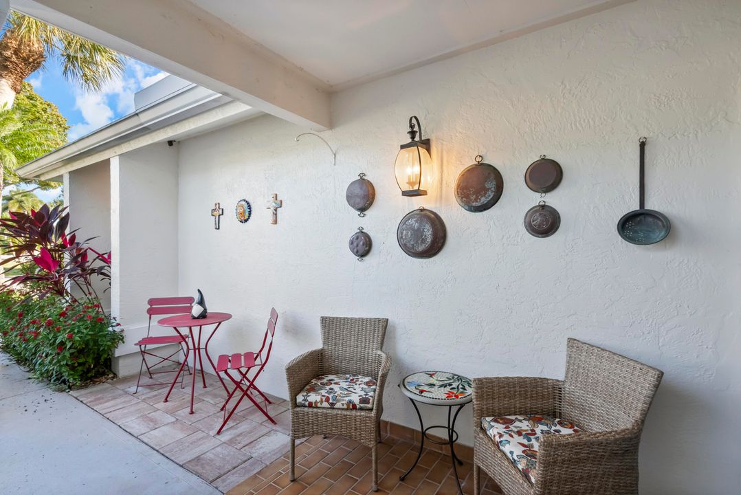 For Sale: $475,000 (3 beds, 2 baths, 2015 Square Feet)