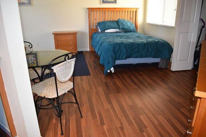 For Sale: $249,900 (2 beds, 2 baths, 1312 Square Feet)