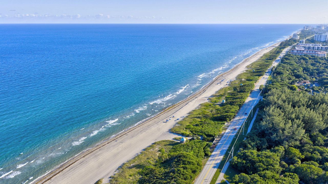 待售: $1,100,000 (2 贝兹, 2 浴室, 1565 平方英尺)