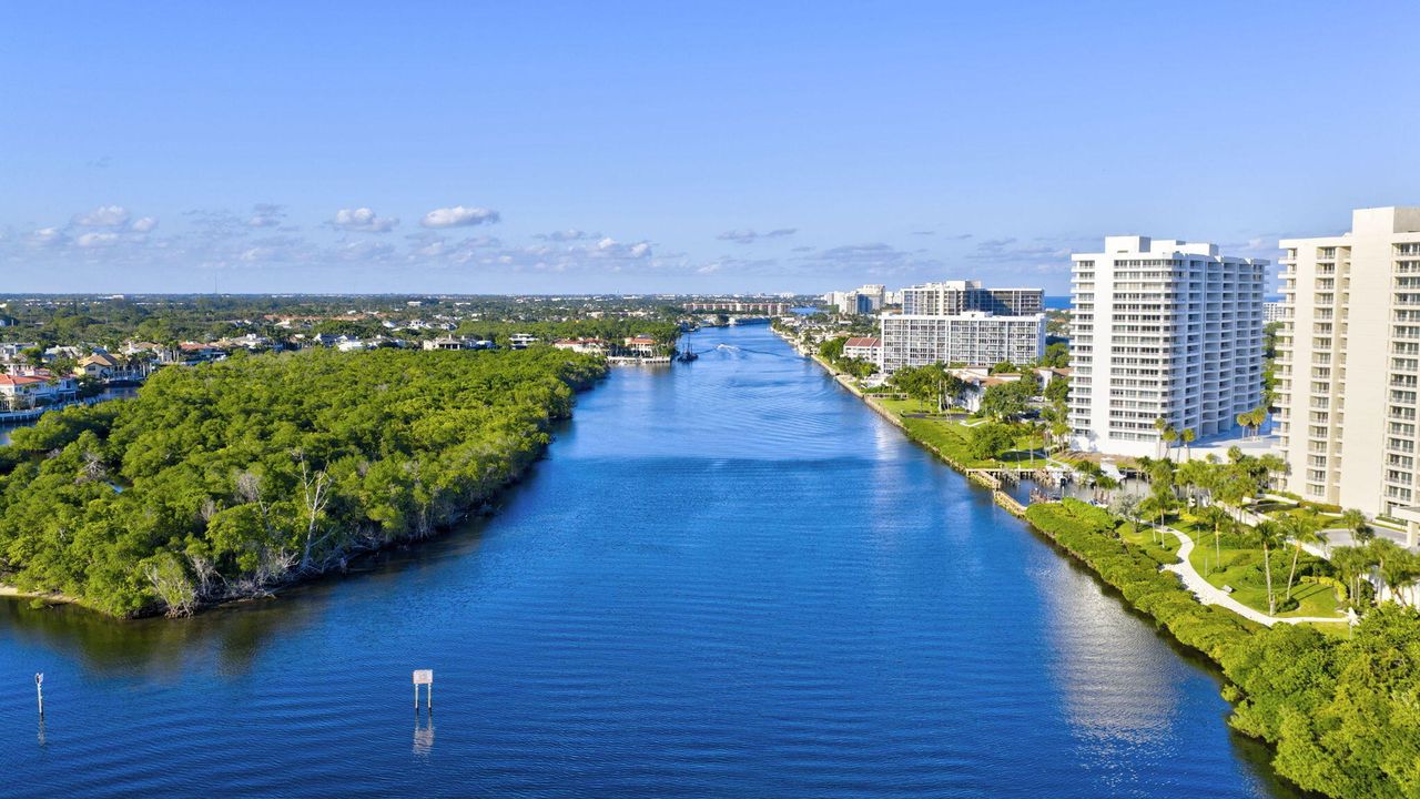 待售: $1,100,000 (2 贝兹, 2 浴室, 1565 平方英尺)