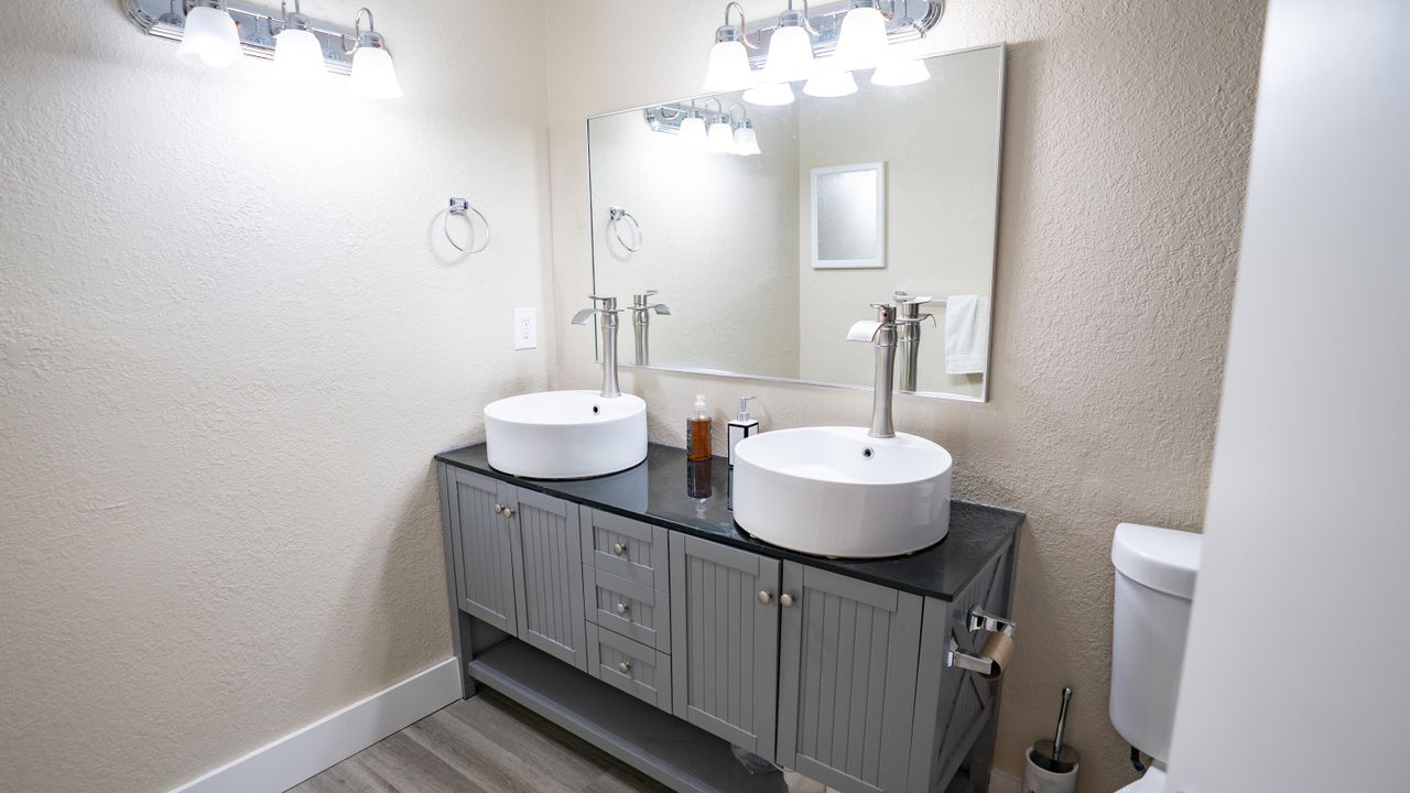 На продажу: $390,000 (3 спален, 2 ванн, 1350 Квадратных фут)