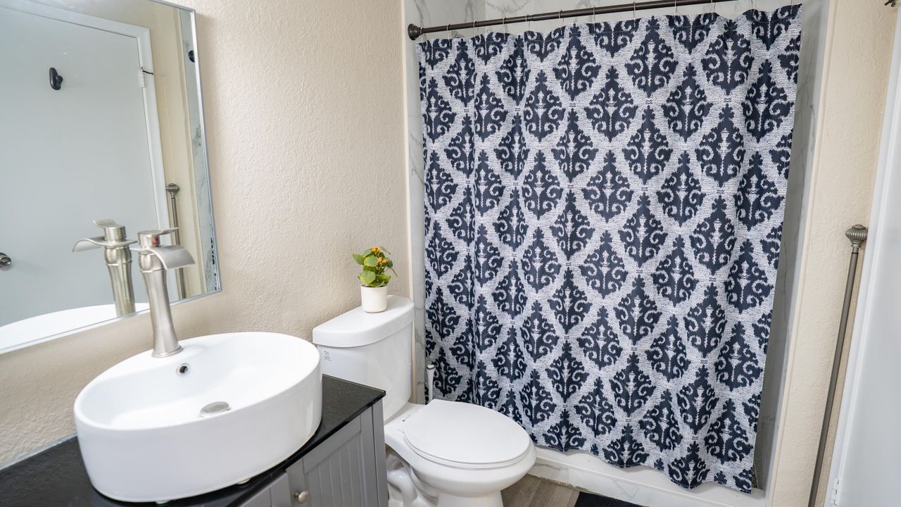 На продажу: $390,000 (3 спален, 2 ванн, 1350 Квадратных фут)