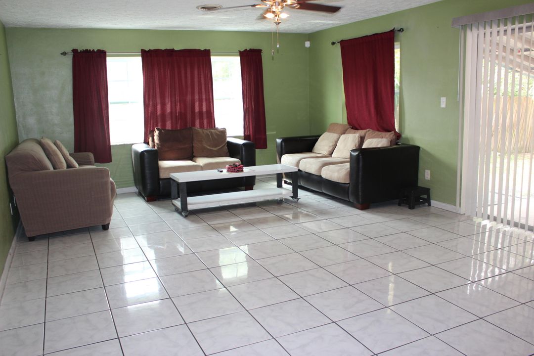 For Sale: $305,500 (3 beds, 2 baths, 1898 Square Feet)