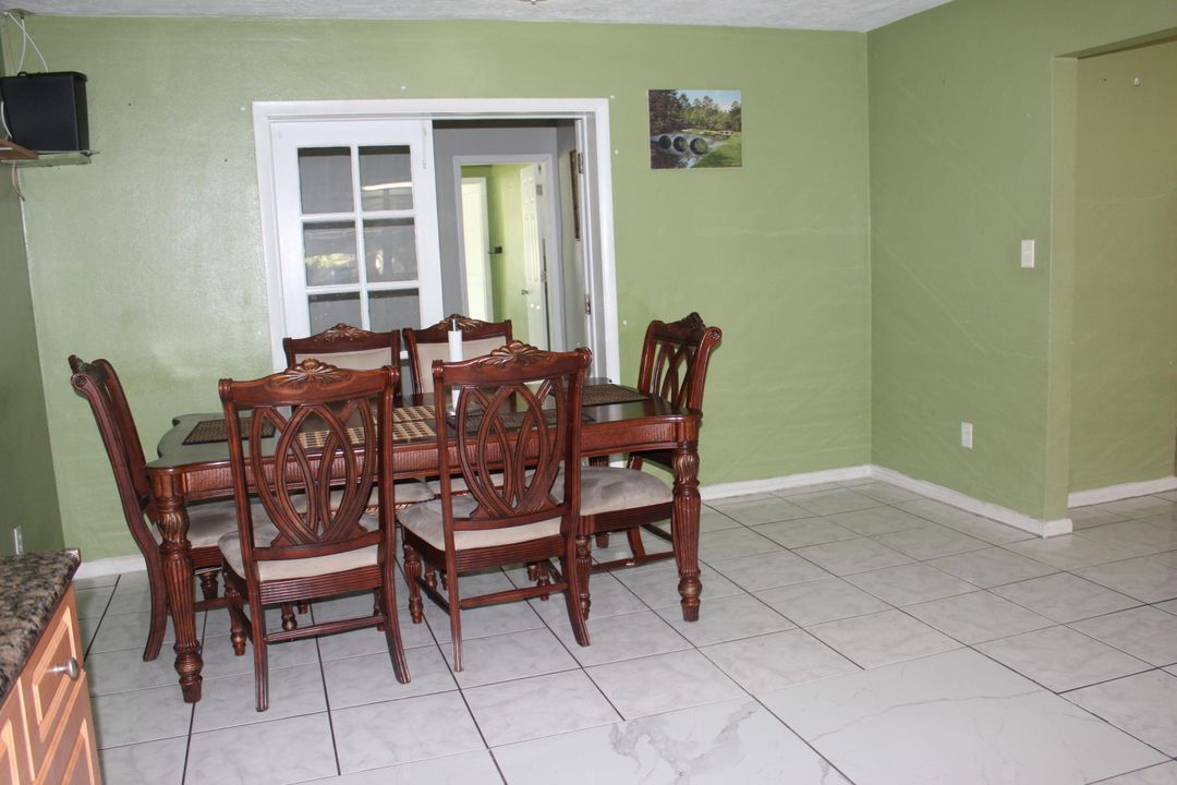 For Sale: $305,500 (3 beds, 2 baths, 1898 Square Feet)