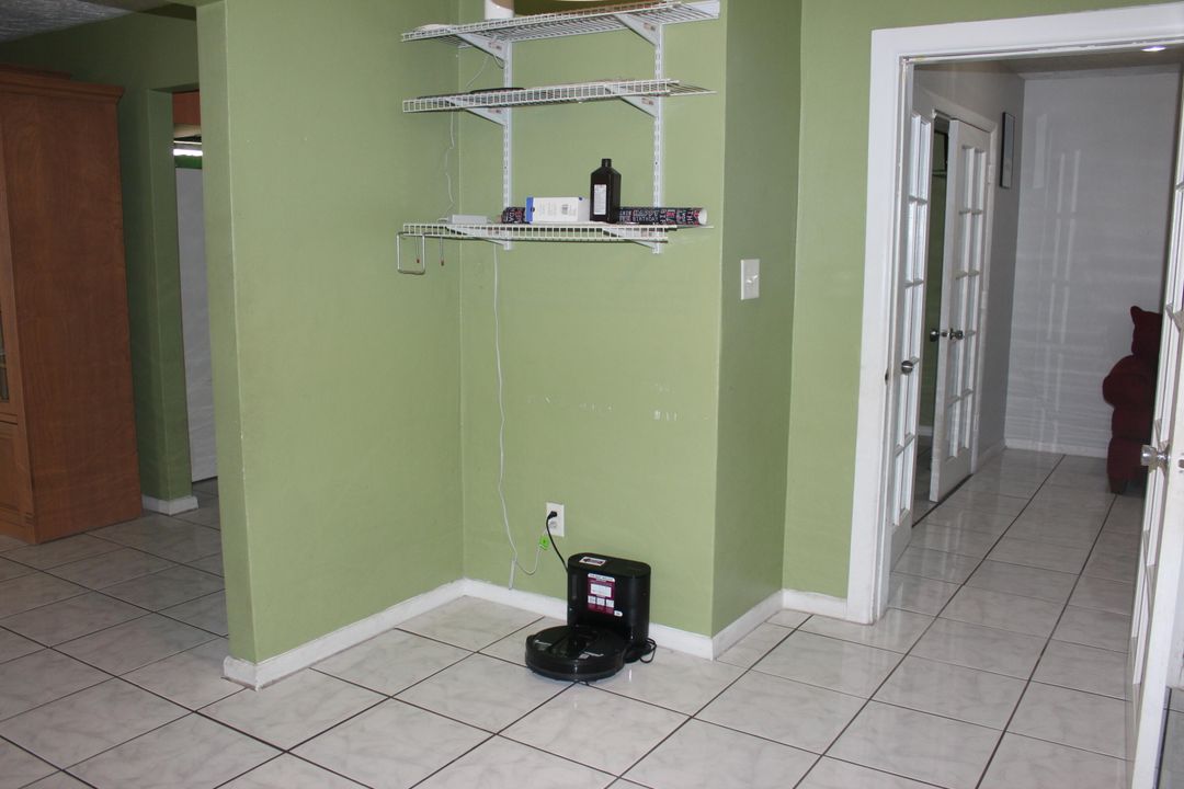 For Sale: $305,500 (3 beds, 2 baths, 1898 Square Feet)