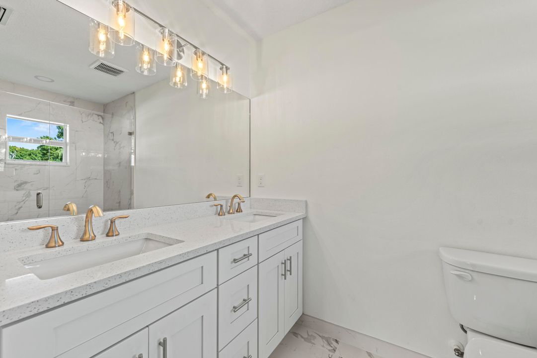 For Rent: $2,295 (3 beds, 2 baths, 1382 Square Feet)