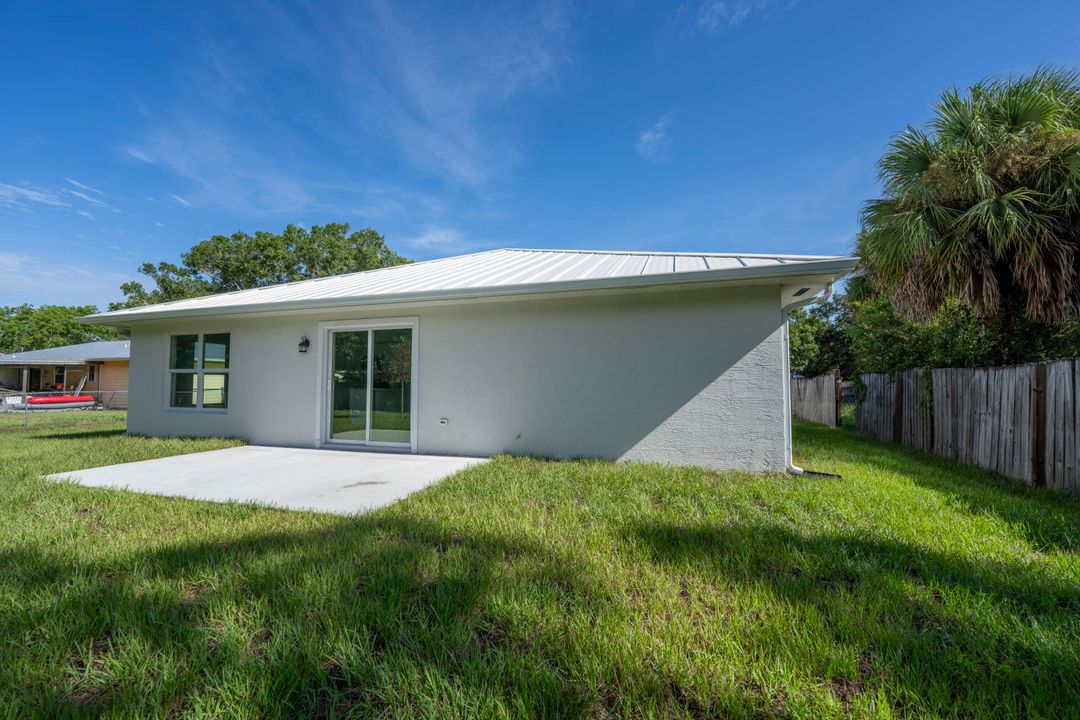 For Rent: $2,295 (3 beds, 2 baths, 1382 Square Feet)