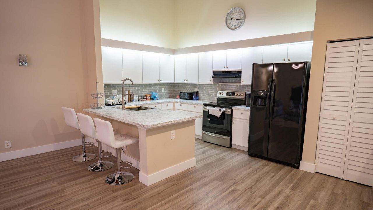 На продажу: $390,000 (3 спален, 2 ванн, 1350 Квадратных фут)