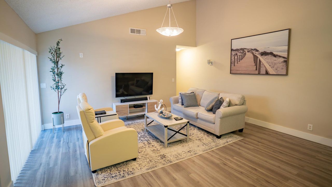 На продажу: $390,000 (3 спален, 2 ванн, 1350 Квадратных фут)