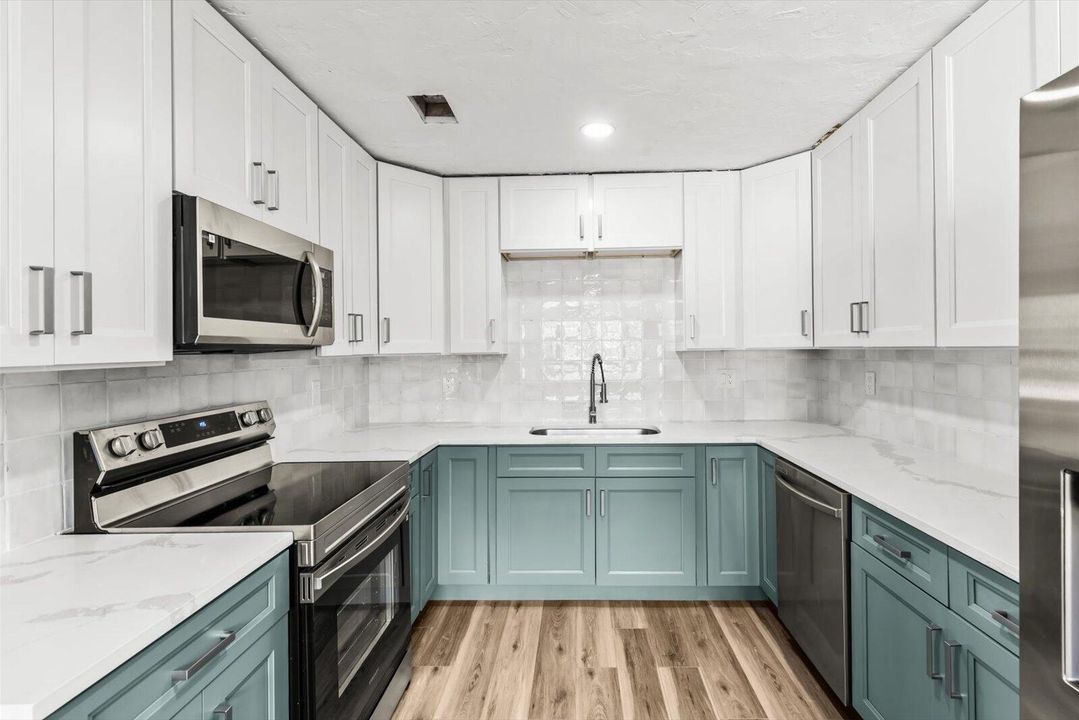 For Sale: $679,999 (3 beds, 2 baths, 1460 Square Feet)