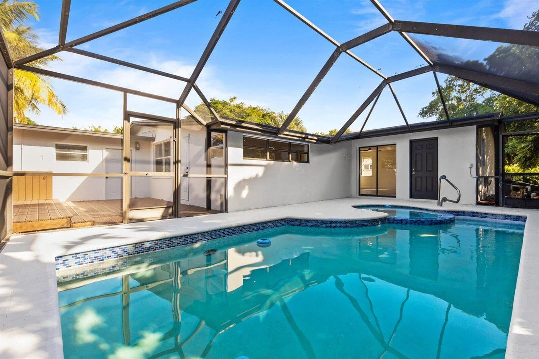 For Sale: $679,999 (3 beds, 2 baths, 1460 Square Feet)