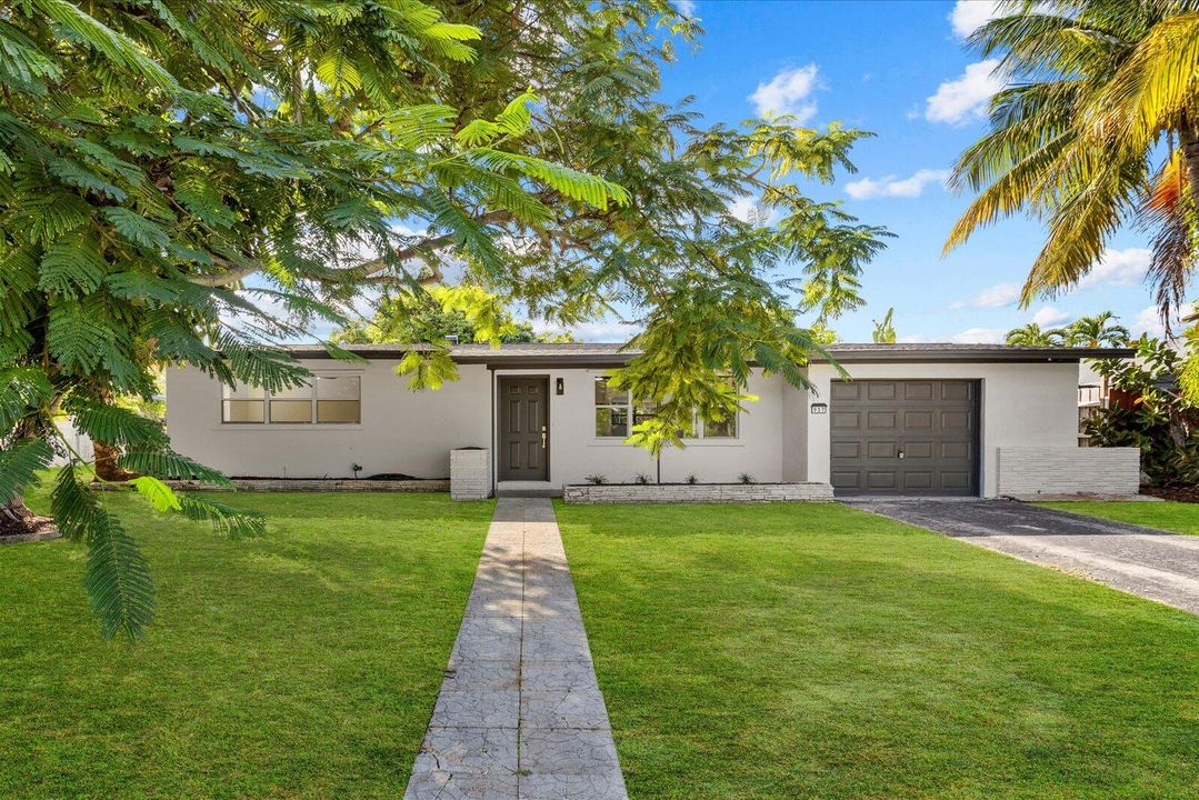 For Sale: $679,999 (3 beds, 2 baths, 1460 Square Feet)