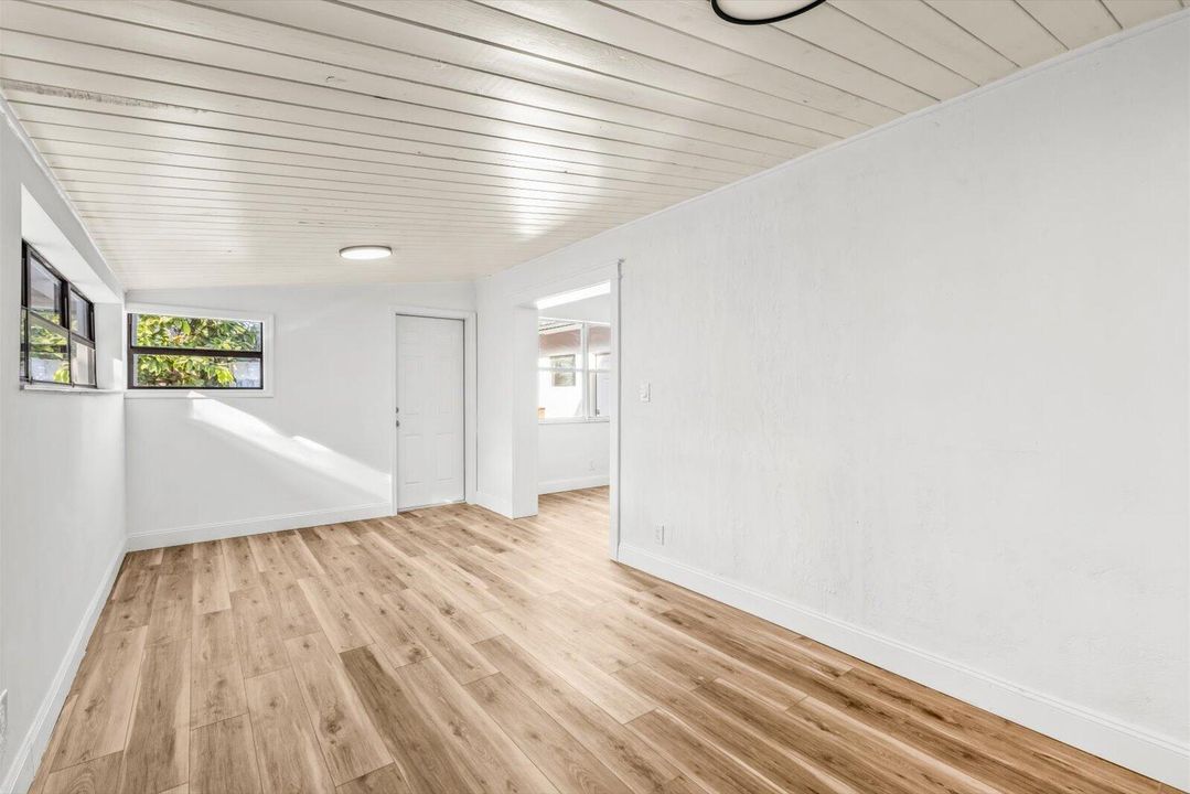 For Sale: $679,999 (3 beds, 2 baths, 1460 Square Feet)