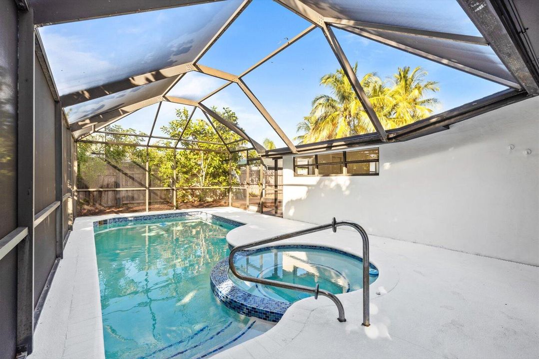 For Sale: $679,999 (3 beds, 2 baths, 1460 Square Feet)