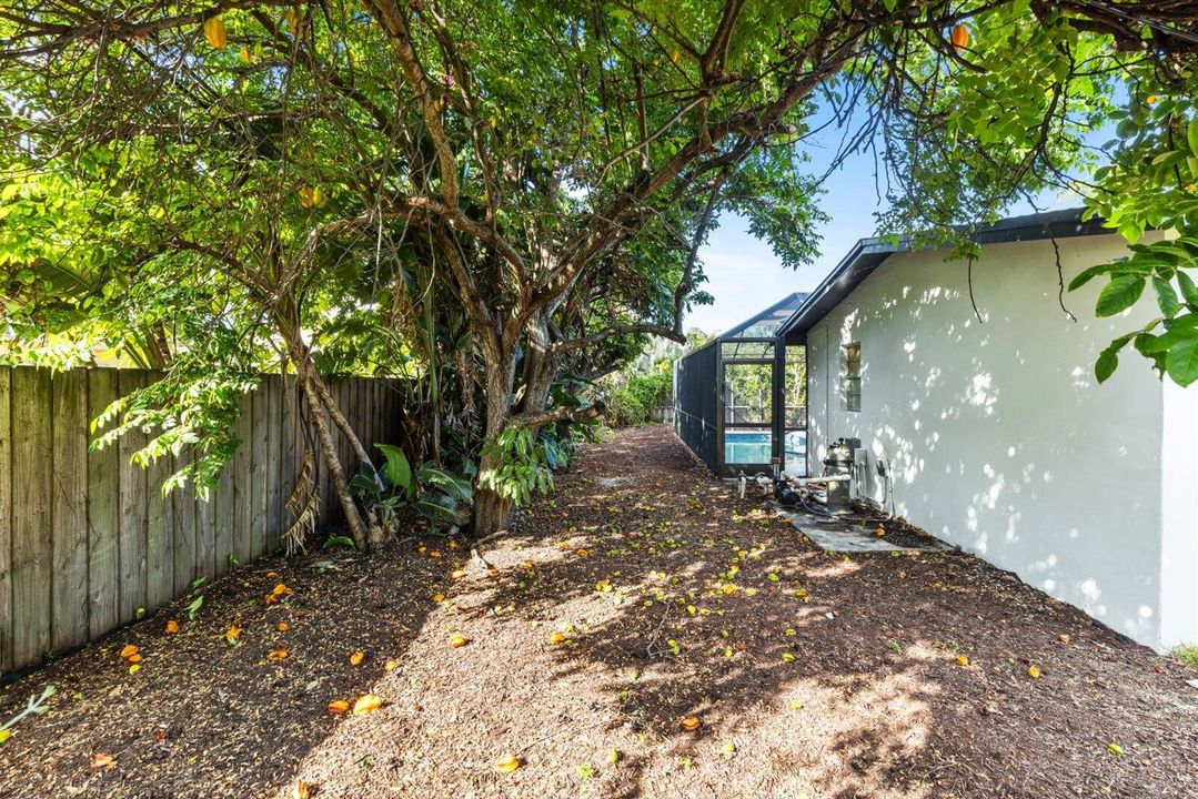 For Sale: $679,999 (3 beds, 2 baths, 1460 Square Feet)