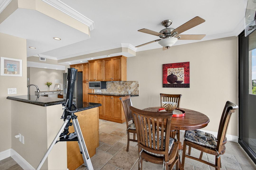 En Venta: $569,000 (2 camas, 2 baños, 1210 Pies cuadrados)