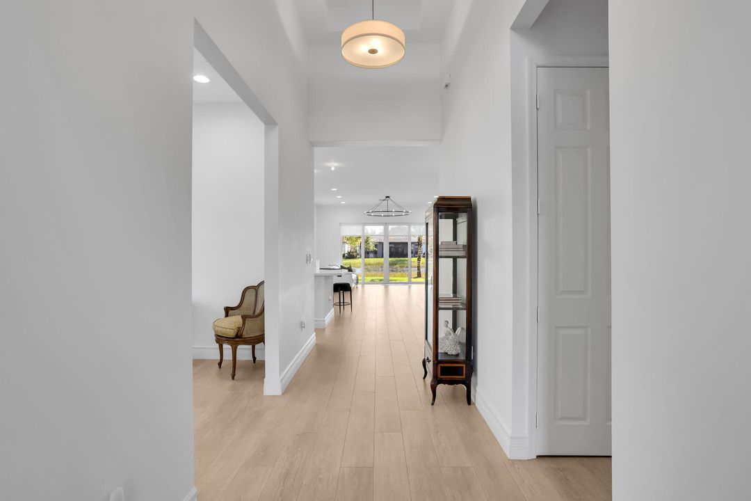 For Sale: $1,050,000 (3 beds, 3 baths, 2309 Square Feet)