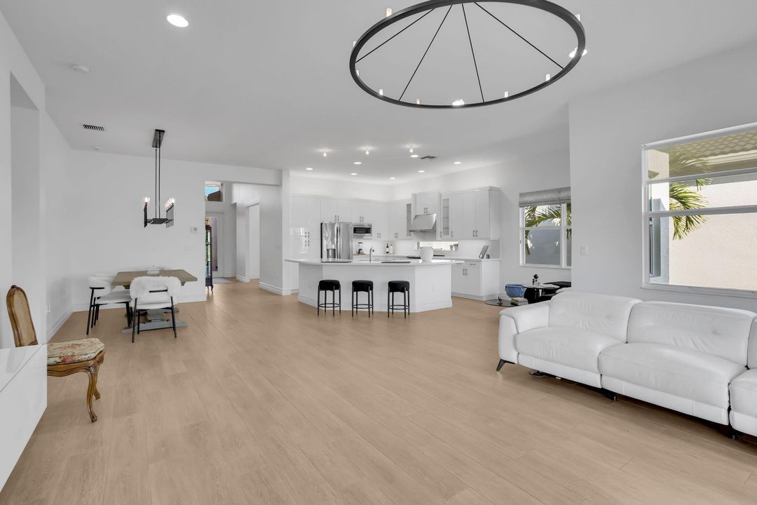 For Sale: $1,050,000 (3 beds, 3 baths, 2309 Square Feet)