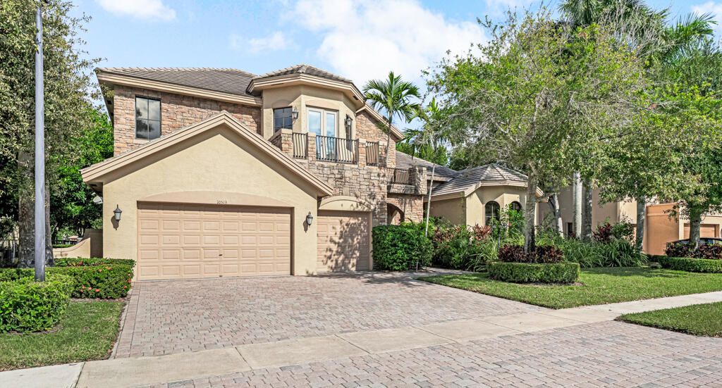 For Rent: $9,800 (5 beds, 6 baths, 5787 Square Feet)