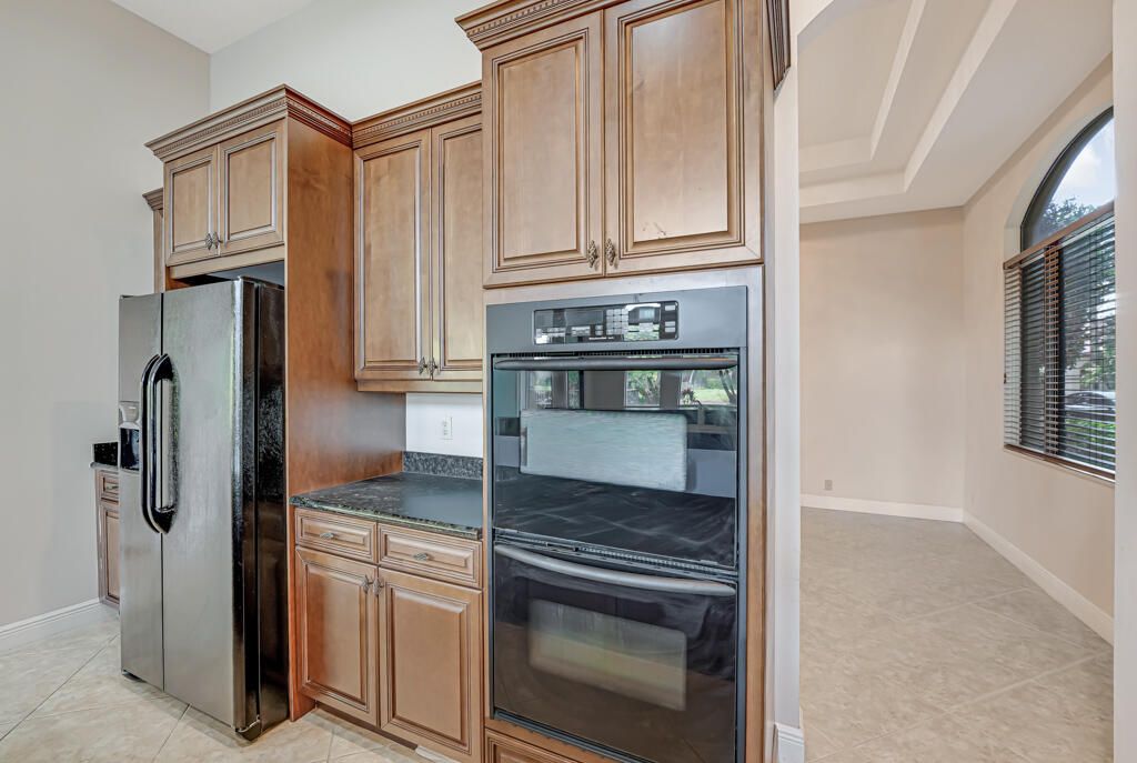 For Rent: $9,800 (5 beds, 6 baths, 5787 Square Feet)