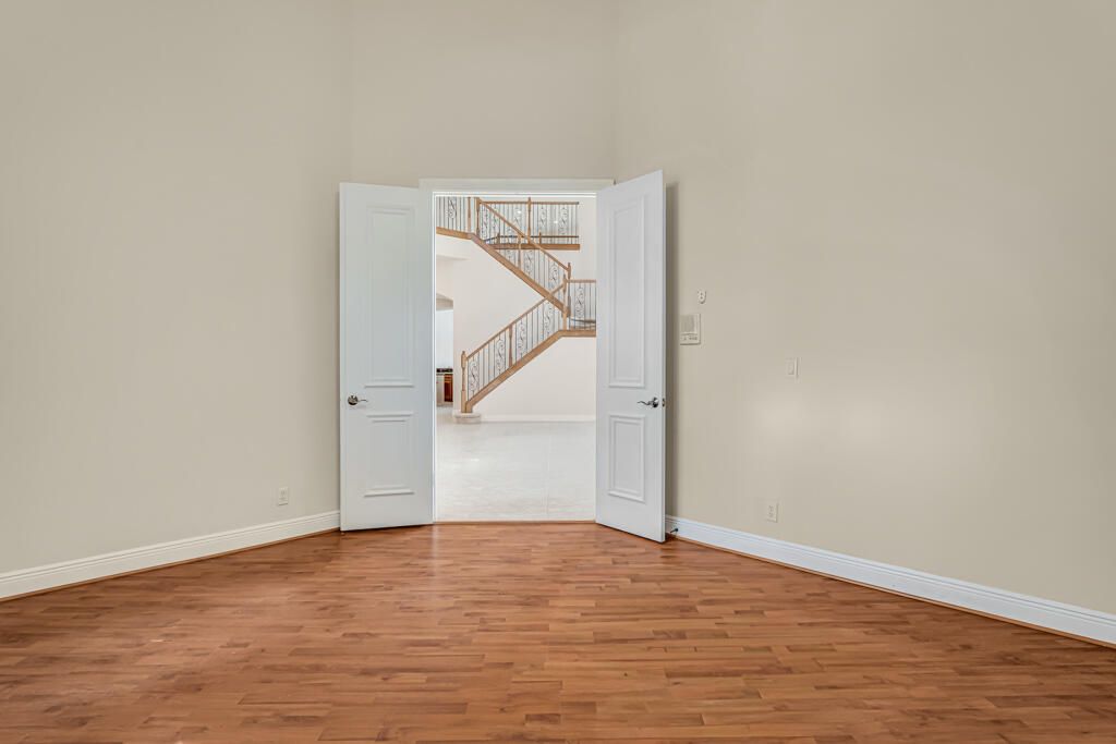 For Rent: $9,800 (5 beds, 6 baths, 5787 Square Feet)