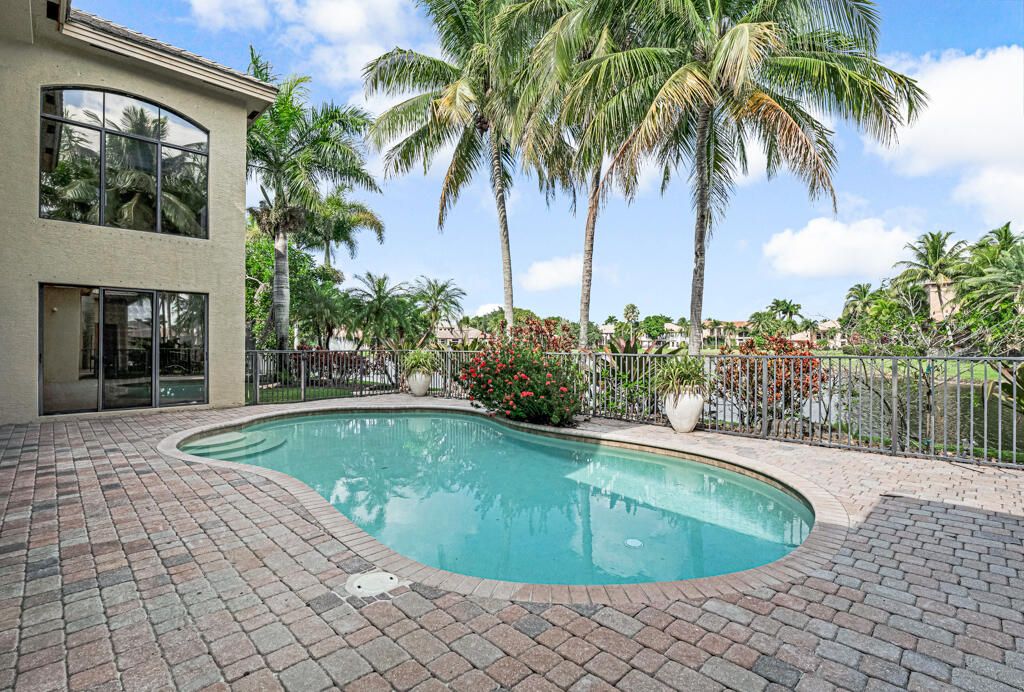 For Rent: $9,800 (5 beds, 6 baths, 5787 Square Feet)