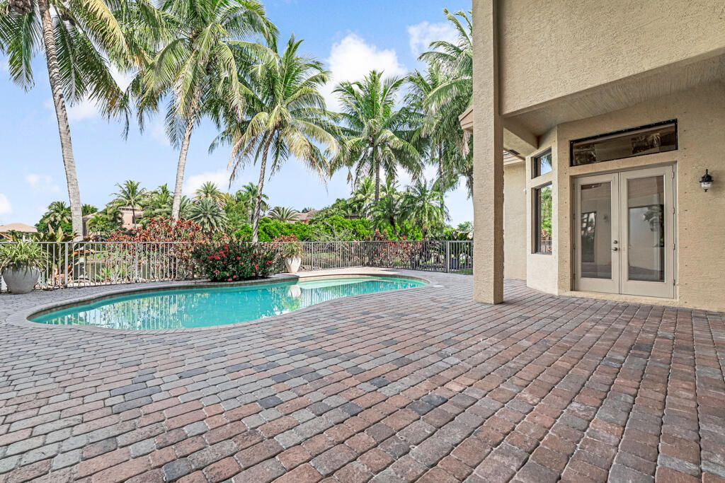 For Rent: $9,800 (5 beds, 6 baths, 5787 Square Feet)