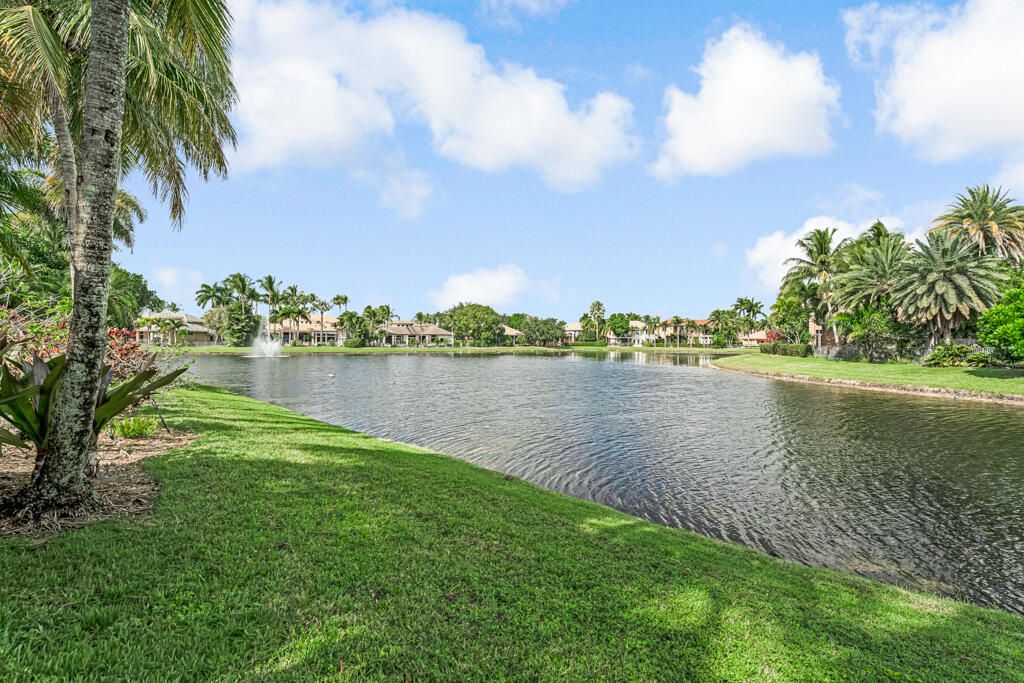 For Rent: $9,800 (5 beds, 6 baths, 5787 Square Feet)