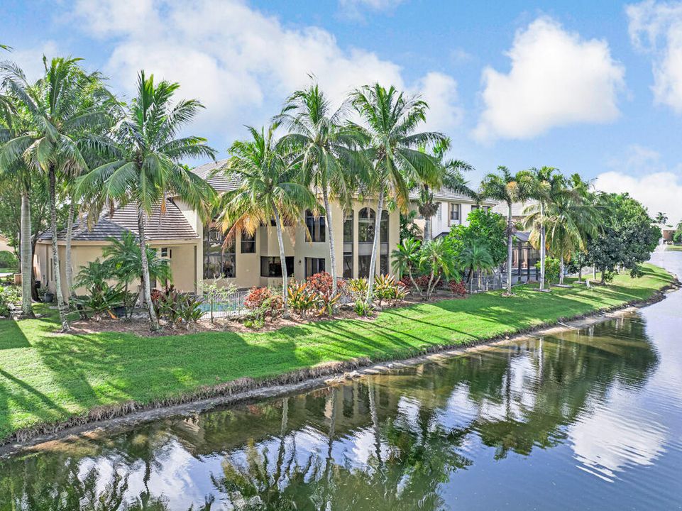 For Rent: $9,800 (5 beds, 6 baths, 5787 Square Feet)