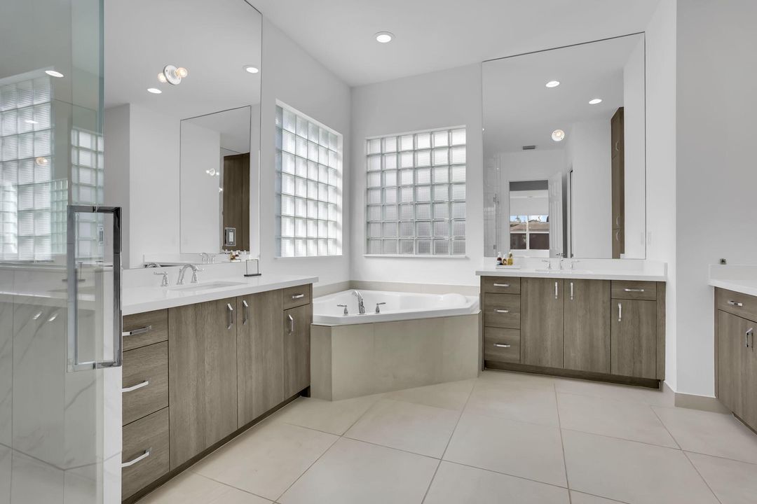 For Sale: $1,050,000 (3 beds, 3 baths, 2309 Square Feet)