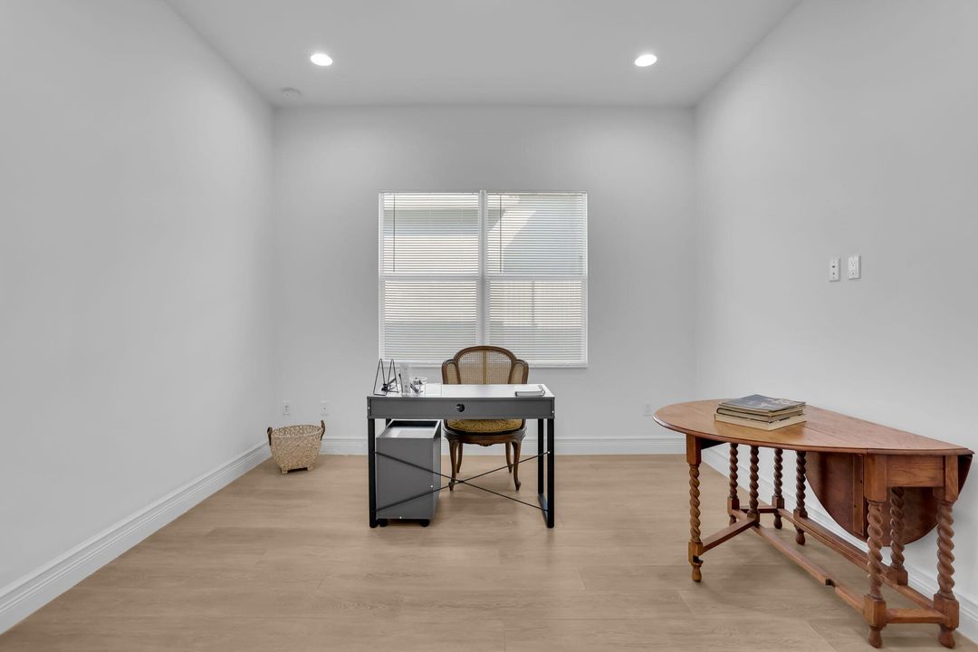 For Sale: $1,050,000 (3 beds, 3 baths, 2309 Square Feet)