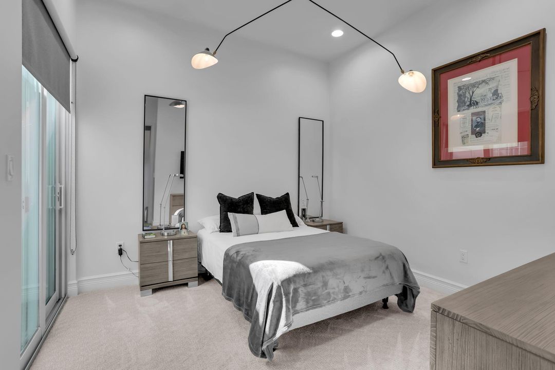 For Sale: $1,050,000 (3 beds, 3 baths, 2309 Square Feet)