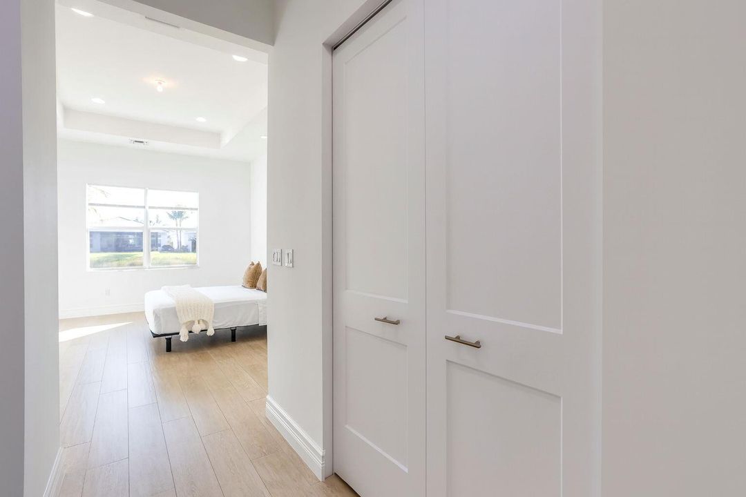 For Sale: $1,050,000 (3 beds, 3 baths, 2309 Square Feet)