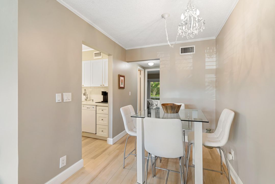 For Sale: $129,900 (1 beds, 1 baths, 570 Square Feet)