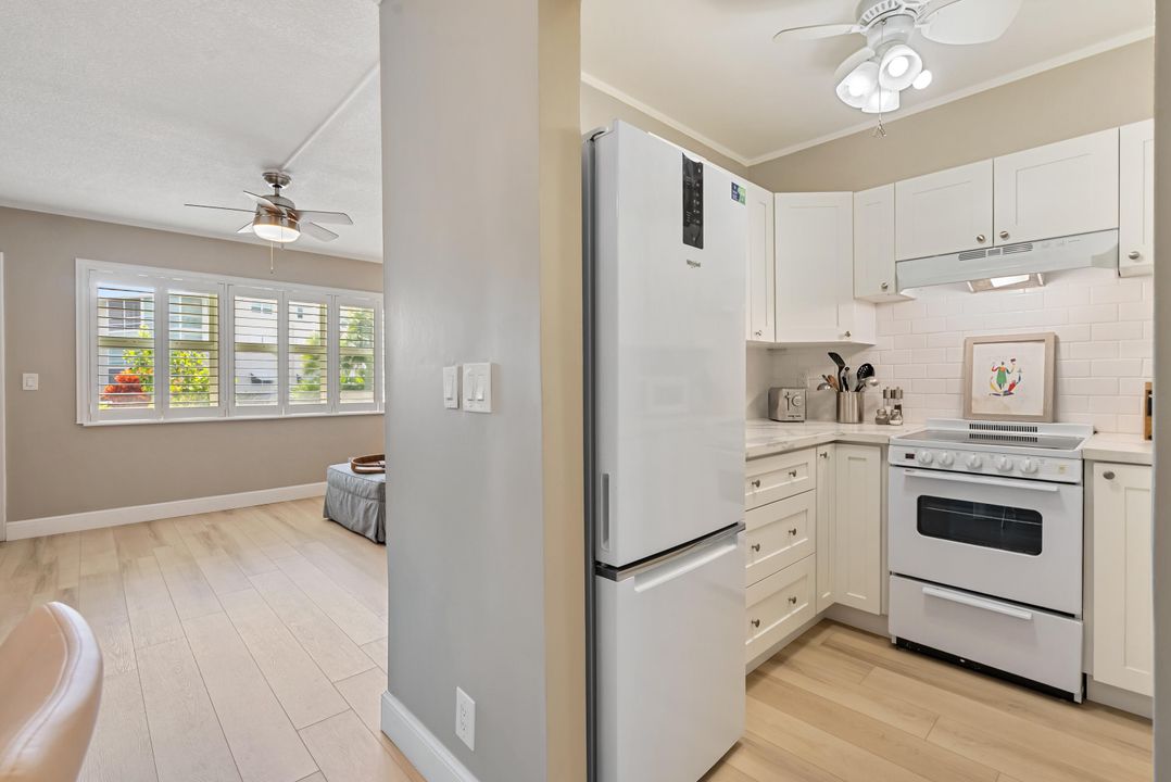 For Sale: $129,900 (1 beds, 1 baths, 570 Square Feet)