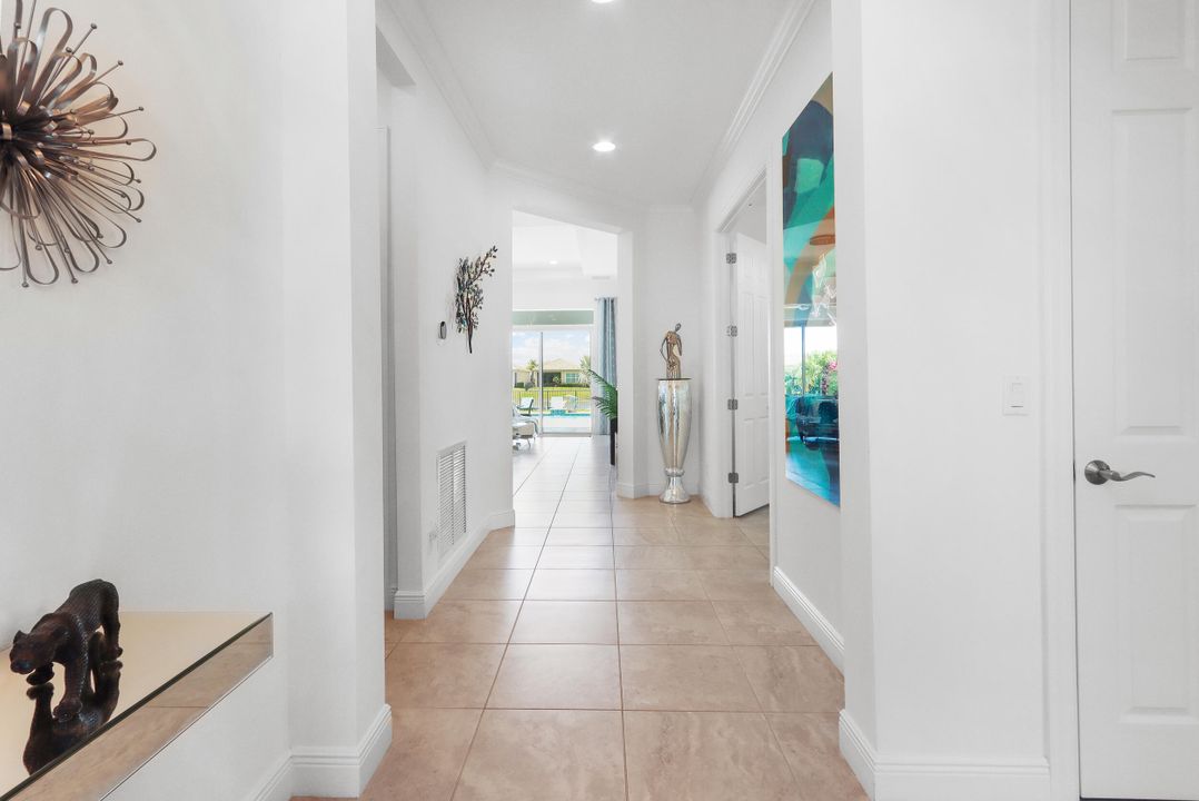 For Rent: $4,900 (3 beds, 2 baths, 1932 Square Feet)