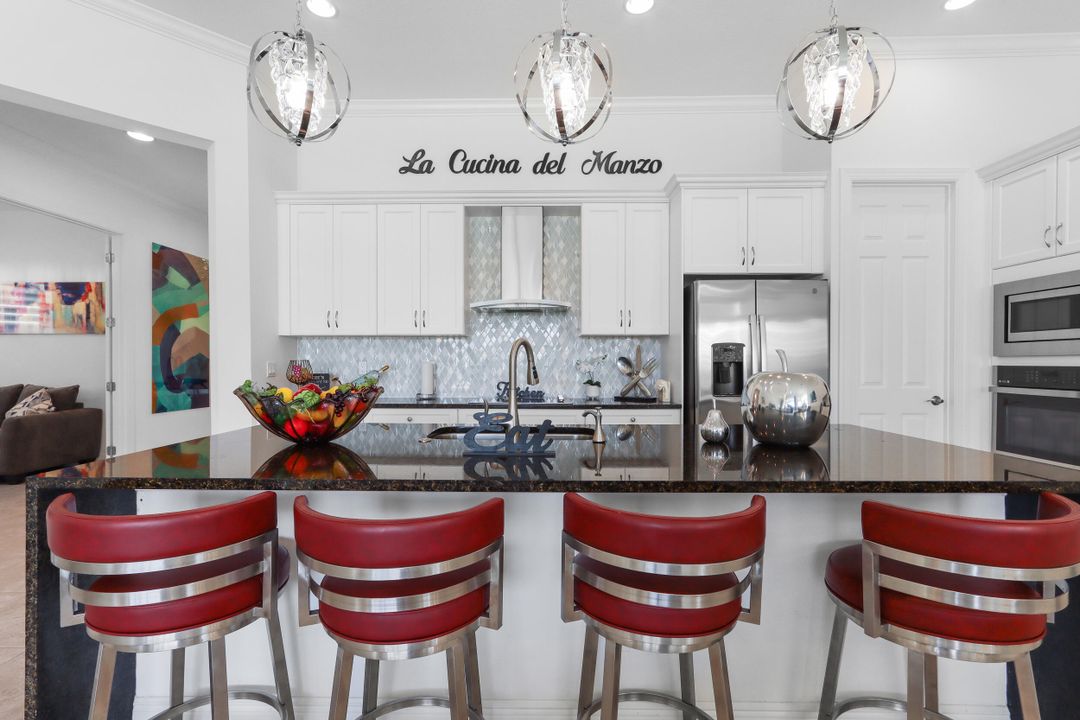 For Rent: $4,900 (3 beds, 2 baths, 1932 Square Feet)