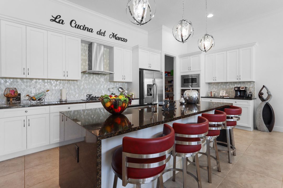 For Rent: $4,900 (3 beds, 2 baths, 1932 Square Feet)