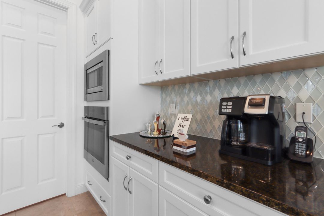 For Rent: $4,900 (3 beds, 2 baths, 1932 Square Feet)