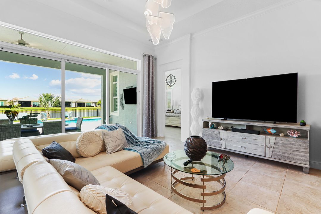 For Rent: $4,900 (3 beds, 2 baths, 1932 Square Feet)