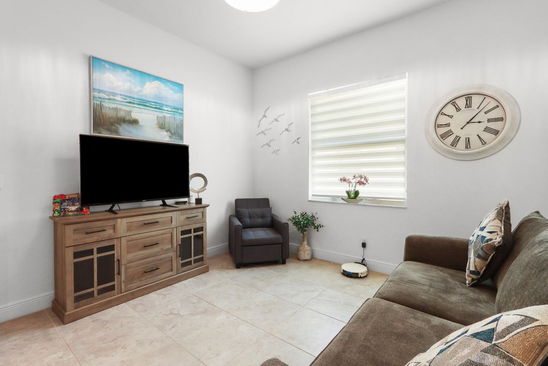 For Rent: $4,900 (3 beds, 2 baths, 1932 Square Feet)