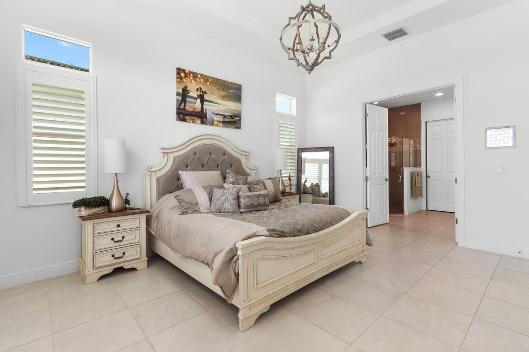 For Rent: $4,900 (3 beds, 2 baths, 1932 Square Feet)