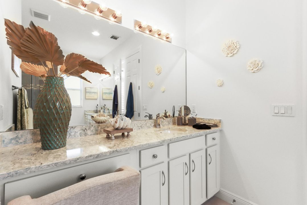 For Rent: $4,900 (3 beds, 2 baths, 1932 Square Feet)