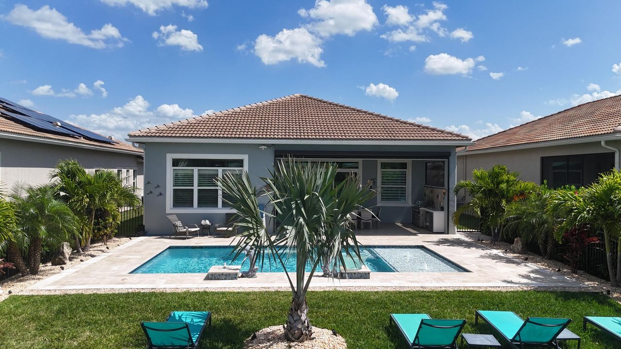 For Rent: $4,900 (3 beds, 2 baths, 1932 Square Feet)